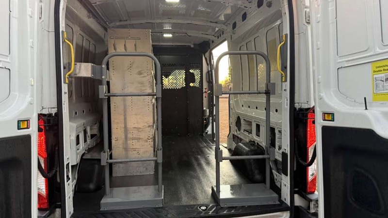 Ford Transit 150 Van Med. Roof w/Sliding Pass. 148-in. WB 2016