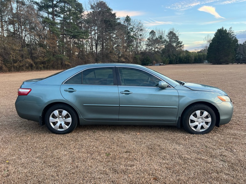 Toyota Camry XLE 5-Spd AT 2009