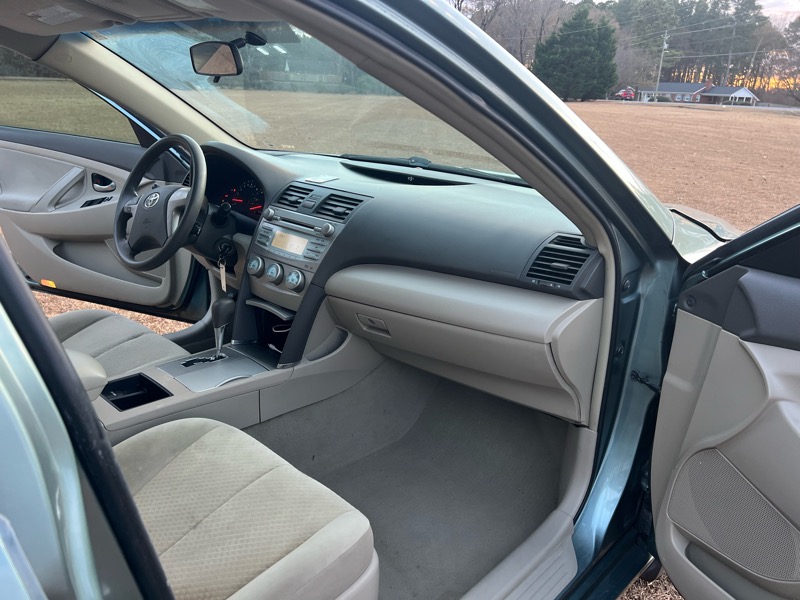Toyota Camry XLE 5-Spd AT 2009