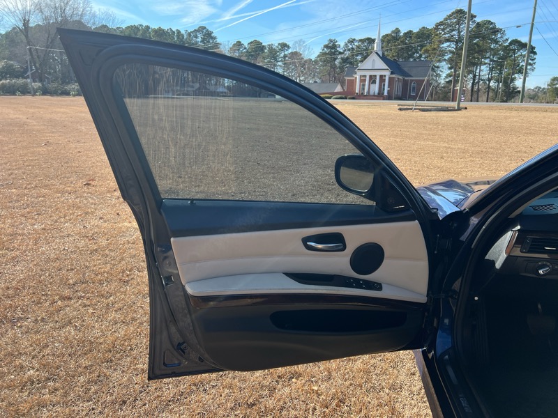 BMW 3-Series 335i xDrive 2011