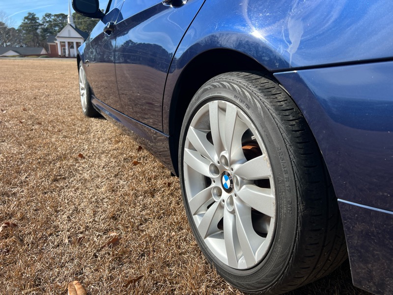 BMW 3-Series 335i xDrive 2011