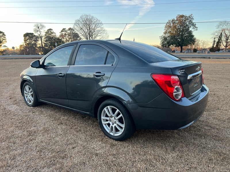 Chevrolet Sonic 2LT Sedan 2012