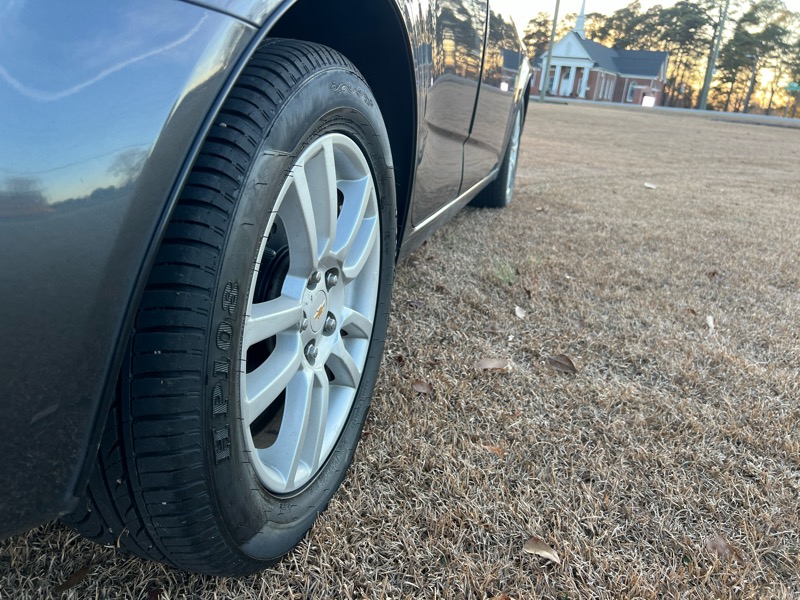 Chevrolet Sonic 2LT Sedan 2012