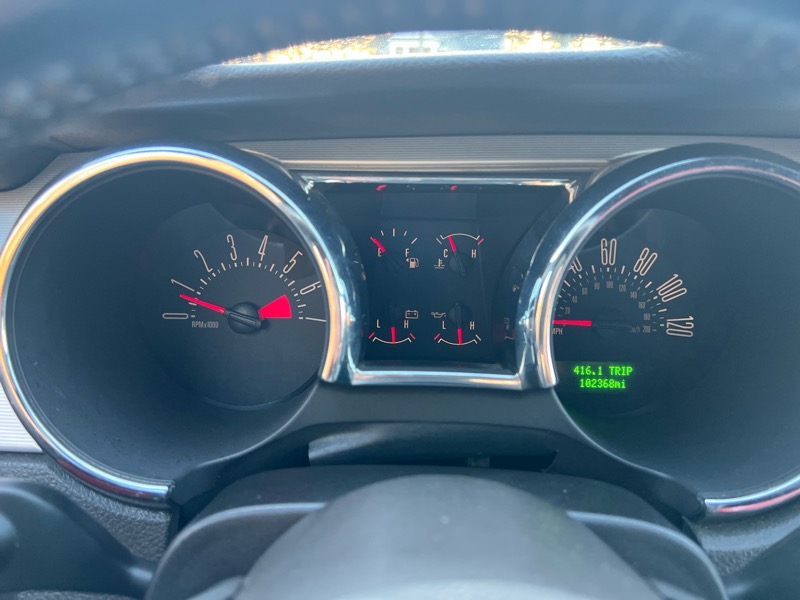 Ford Mustang V6 Deluxe Convertible 2005