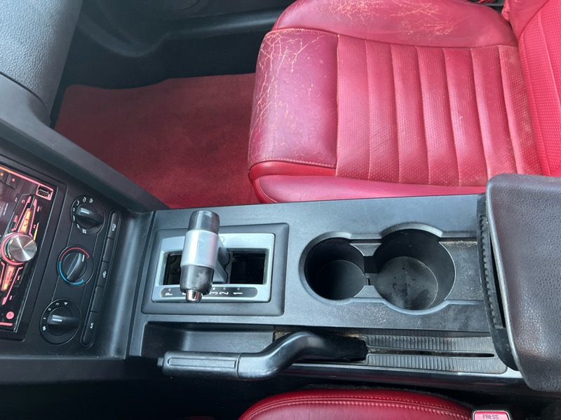 Ford Mustang V6 Deluxe Convertible 2005