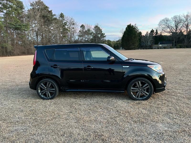 Kia Soul + w/Signature 2.0 Special Edition 2016