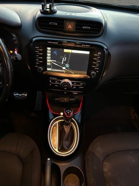 Kia Soul + w/Signature 2.0 Special Edition 2016