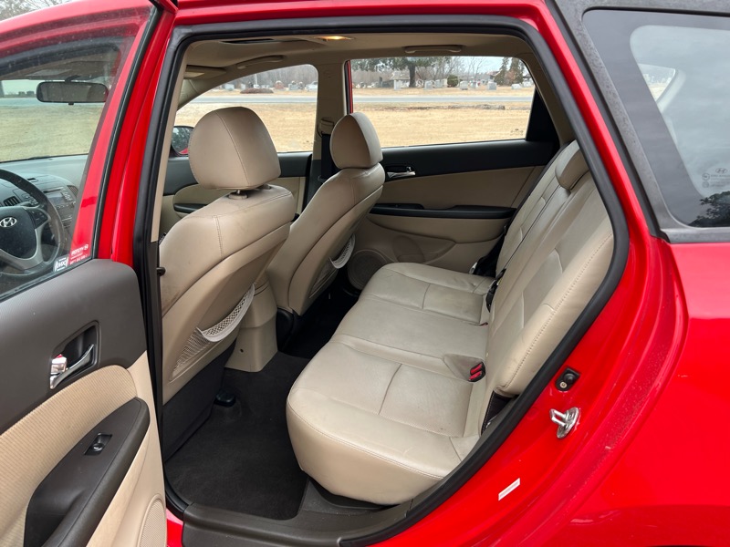 Hyundai Elantra Touring SE Automatic 2012