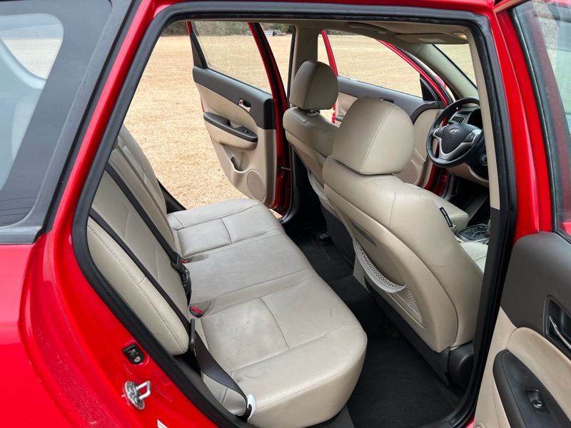 Hyundai Elantra Touring SE Automatic 2012