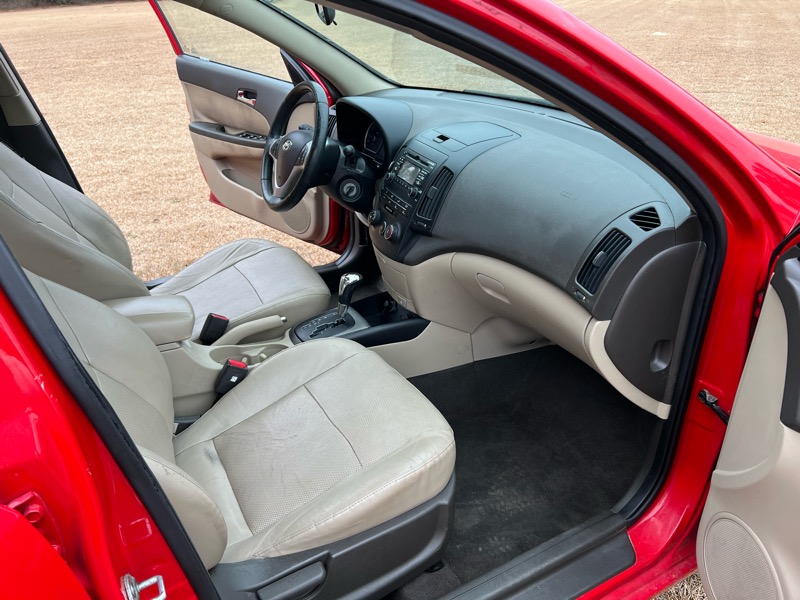 Hyundai Elantra Touring SE Automatic 2012