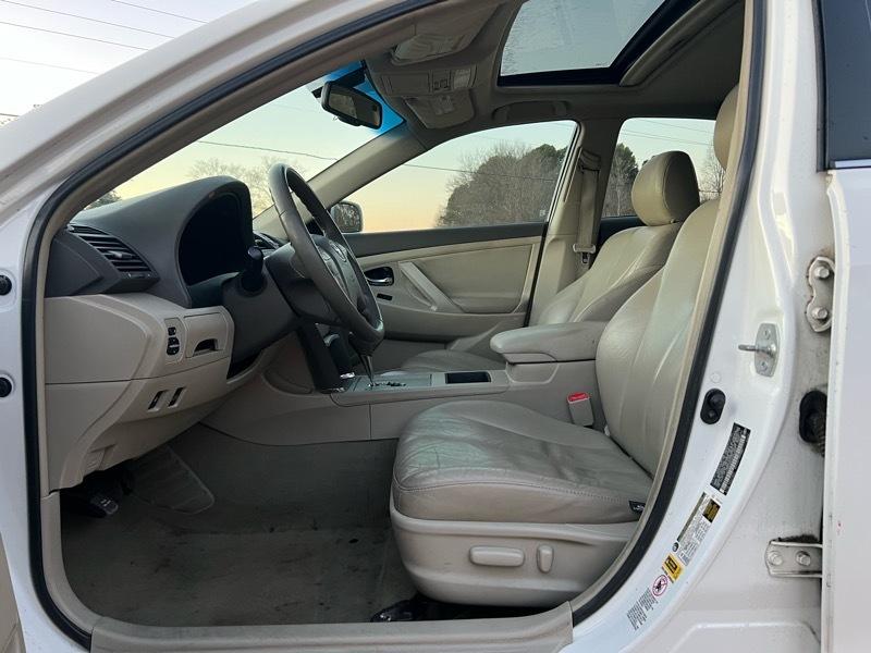 Toyota Camry Hybrid Sedan 2008