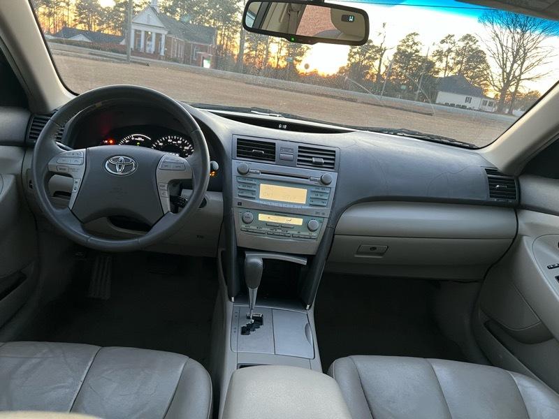 Toyota Camry Hybrid Sedan 2008