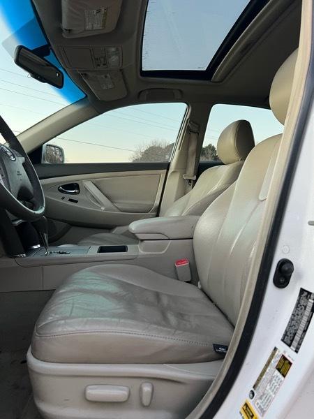 Toyota Camry Hybrid Sedan 2008