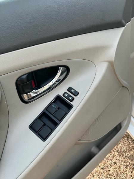 Toyota Camry Hybrid Sedan 2008