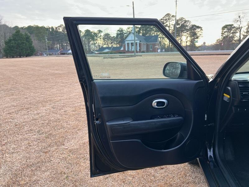 Kia Soul Base 6A 2016