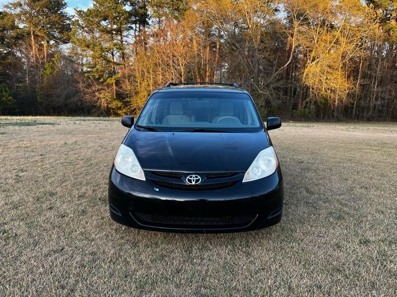 Toyota Sienna CE FWD 7 Passenger 2010