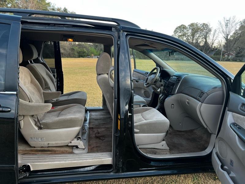 Toyota Sienna CE FWD 7 Passenger 2010