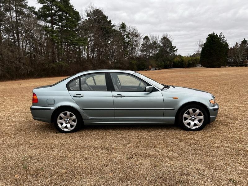 BMW 3-Series 325i Sedan 2002