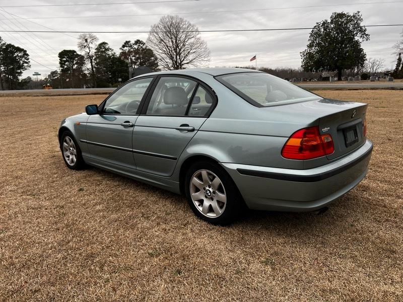 BMW 3-Series 325i Sedan 2002