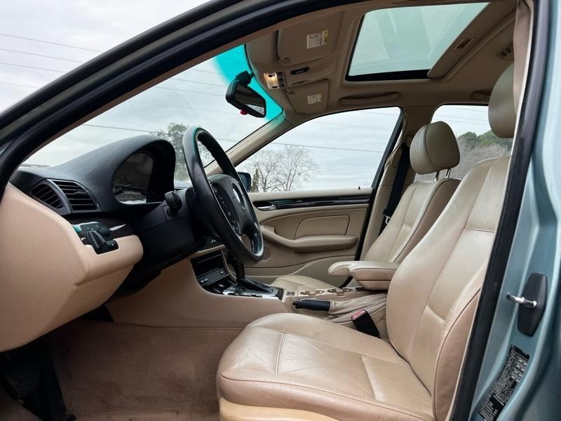 BMW 3-Series 325i Sedan 2002