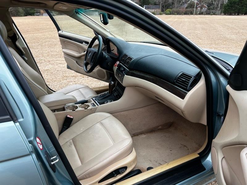 BMW 3-Series 325i Sedan 2002