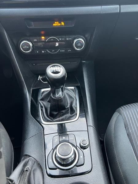 Mazda MAZDA3 i Touring AT 5-Door 2015