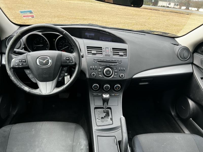 Mazda MAZDA3 i Touring AT 4-Door 2013