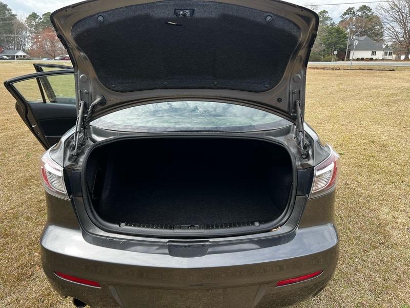 Mazda MAZDA3 i Touring AT 4-Door 2013