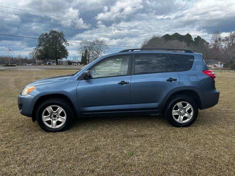 Toyota RAV4 Base I4 4WD 2010