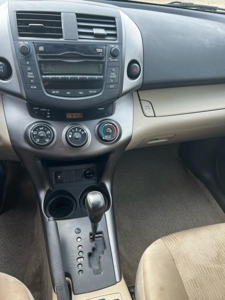 Toyota RAV4 Base I4 4WD 2010