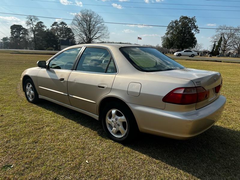 Honda Accord EX Sedan with Leather 2000