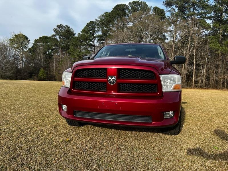 RAM 1500 Express 4x4 Quad Cab 6'4" Box 2012
