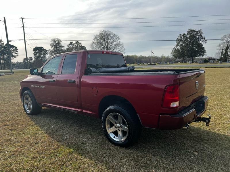 RAM 1500 Express 4x4 Quad Cab 6'4" Box 2012