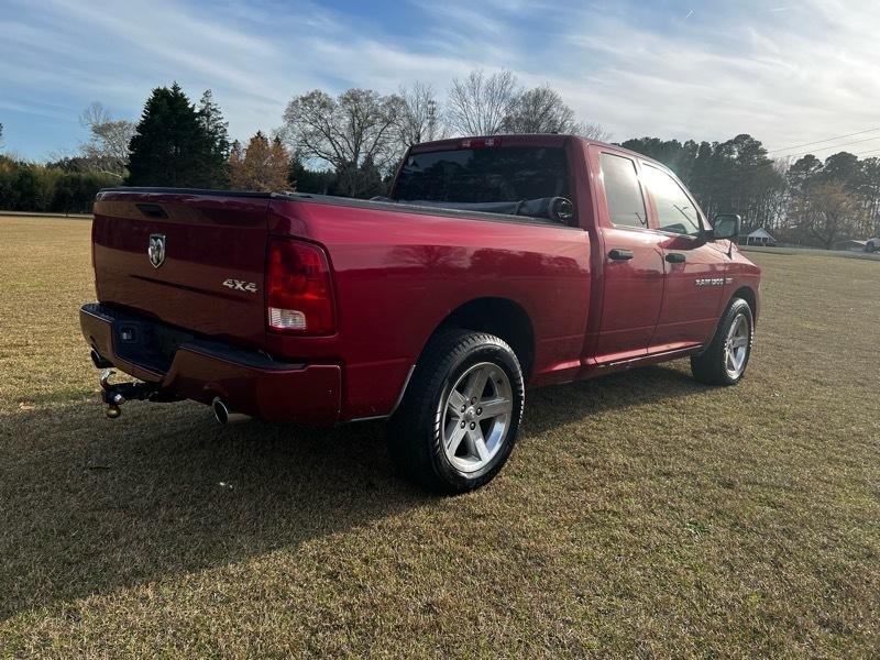 RAM 1500 Express 4x4 Quad Cab 6'4" Box 2012