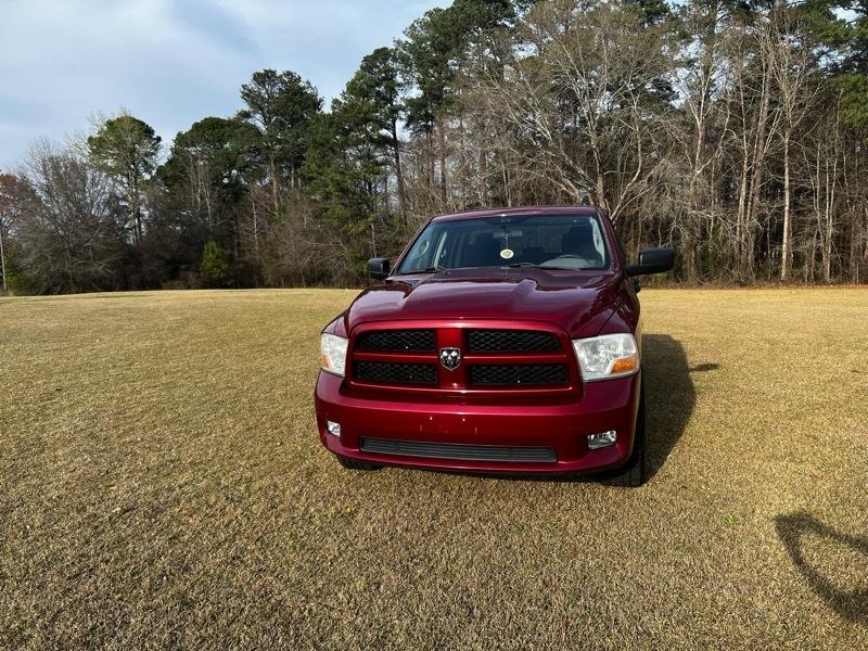 RAM 1500 Express 4x4 Quad Cab 6'4" Box 2012