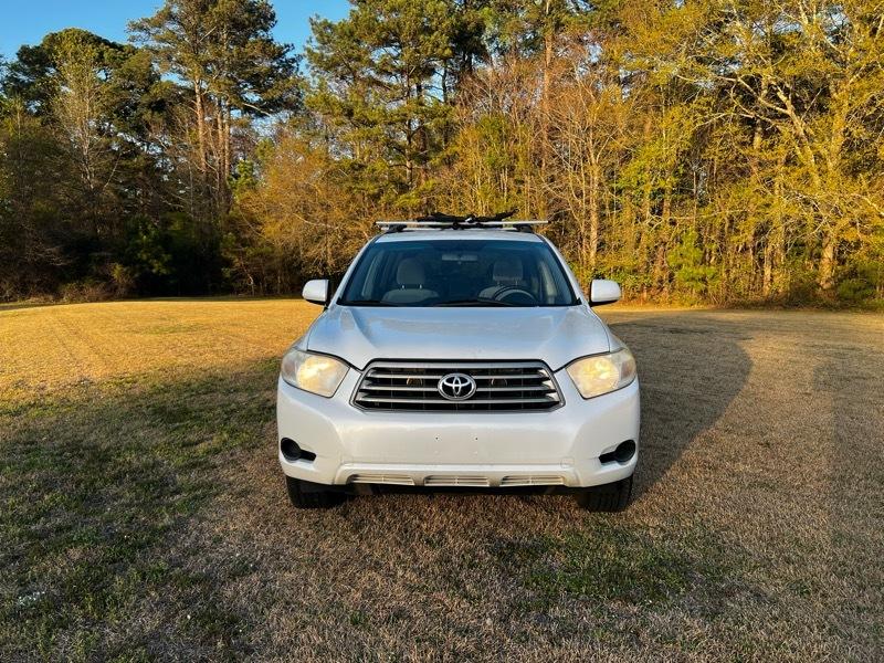 Toyota Highlander Base 4WD 2010