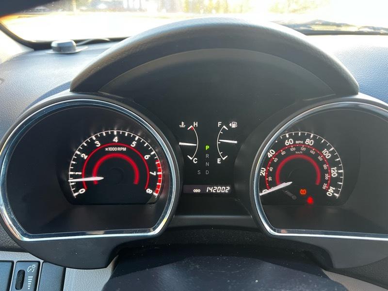 Toyota Highlander Base 4WD 2010