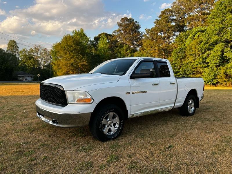 RAM 1500 4WD Crew Cab 140.5" SLT 2011