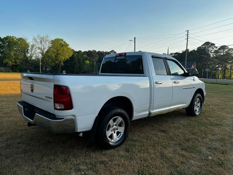 RAM 1500 4WD Crew Cab 140.5" SLT 2011