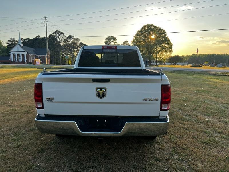 RAM 1500 4WD Crew Cab 140.5" SLT 2011