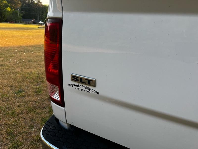 RAM 1500 4WD Crew Cab 140.5" SLT 2011