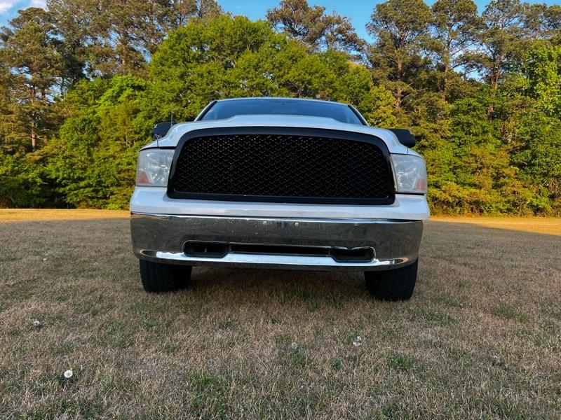 RAM 1500 4WD Crew Cab 140.5" SLT 2011