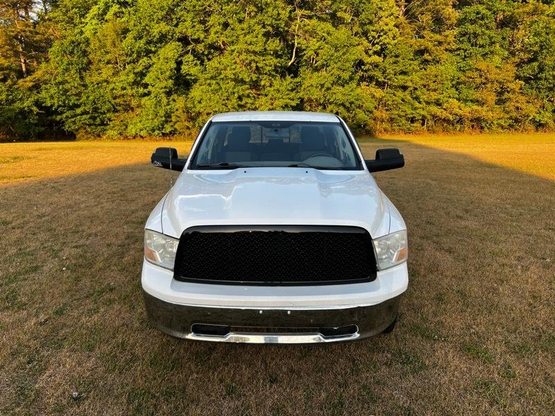 RAM 1500 4WD Crew Cab 140.5" SLT 2011