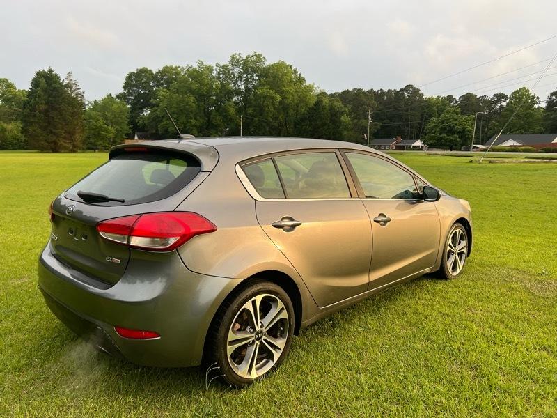 Kia Forte 5-Door EX 2016