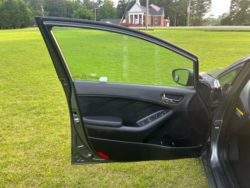 Kia Forte 5-Door EX 2016