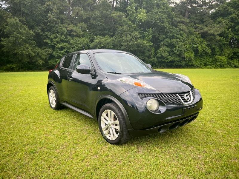 Nissan Juke AWD SV 2012