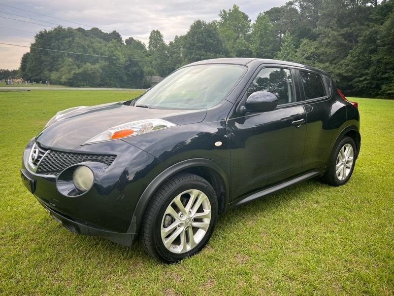 Nissan Juke AWD SV 2012