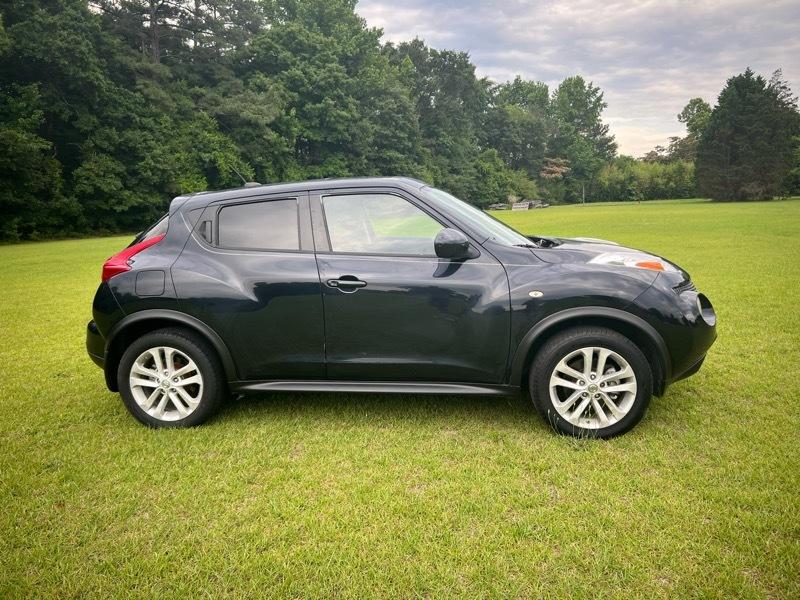 Nissan Juke AWD SV 2012