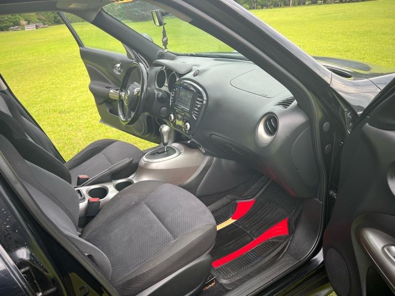 Nissan Juke AWD SV 2012
