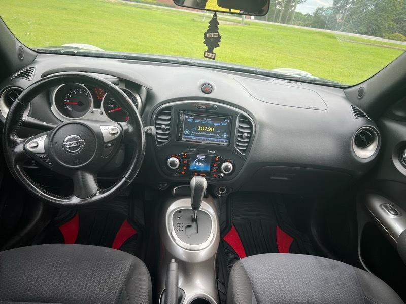 Nissan Juke AWD SV 2012